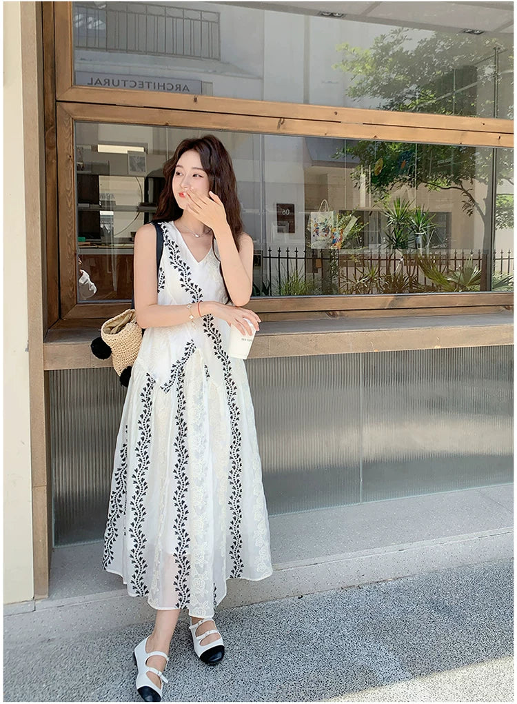 wrap lace embroidered sleeveless dress 1color 【NINE7120】