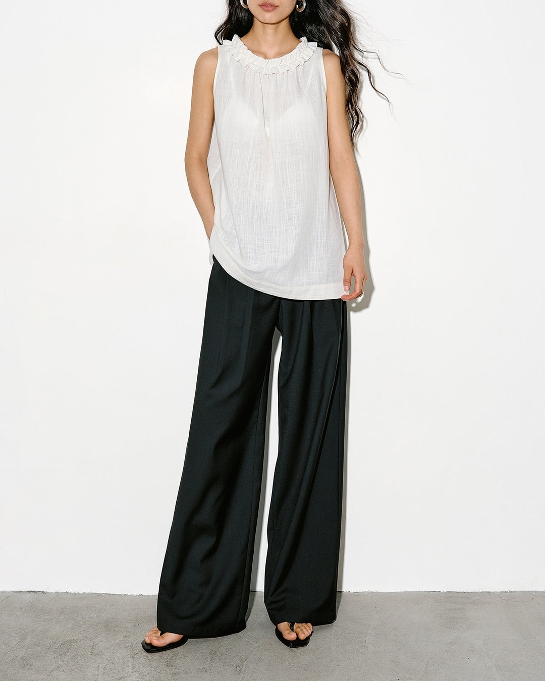 frill-collar sleeveless blouse【NINE0337】