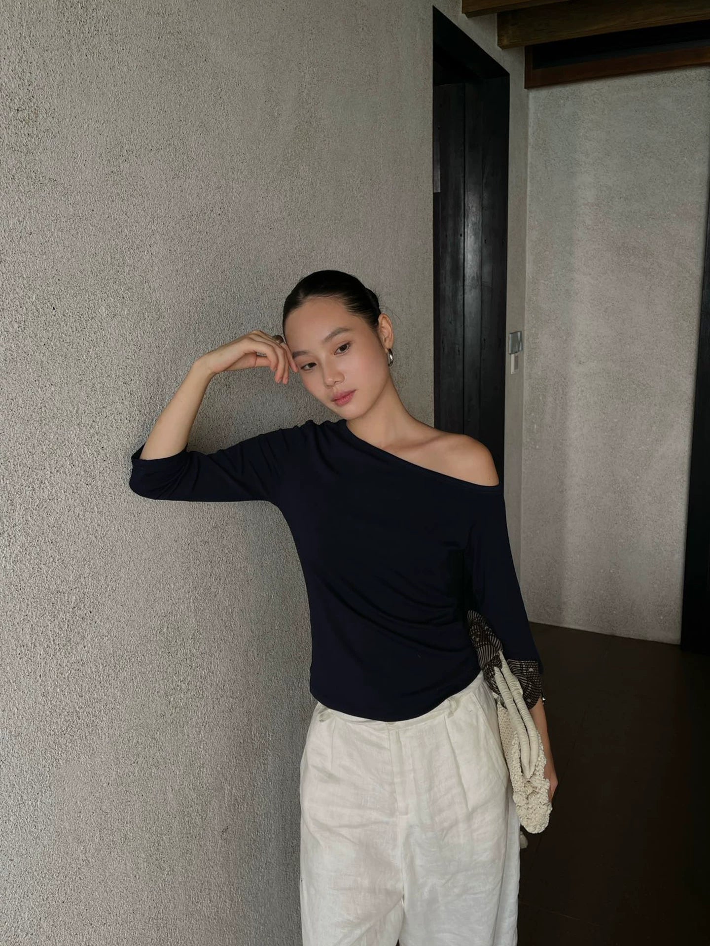 one shoulder half sleeve top 1color 【NINE7196】