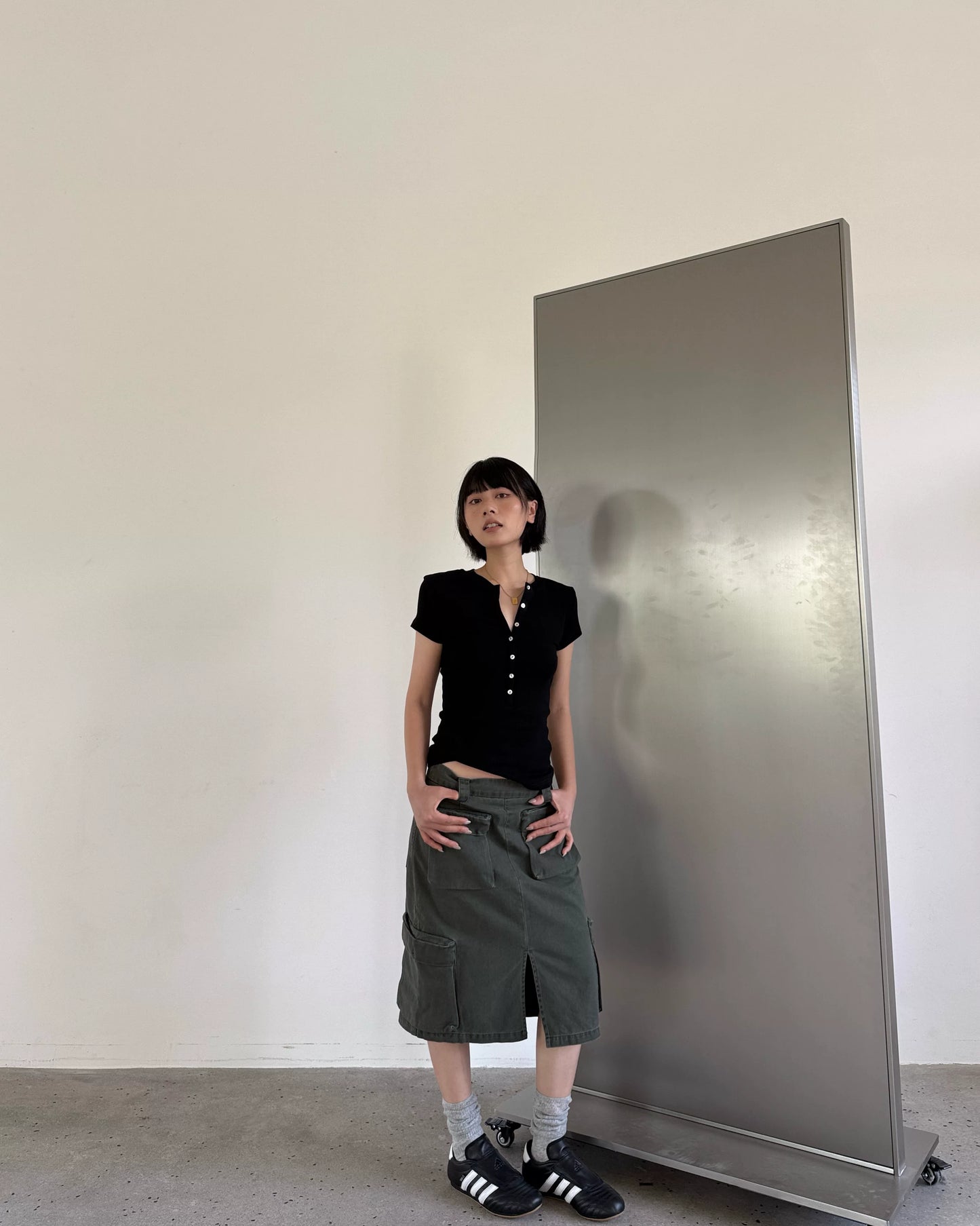 fitted henley neck short top 2color【NINE7002】