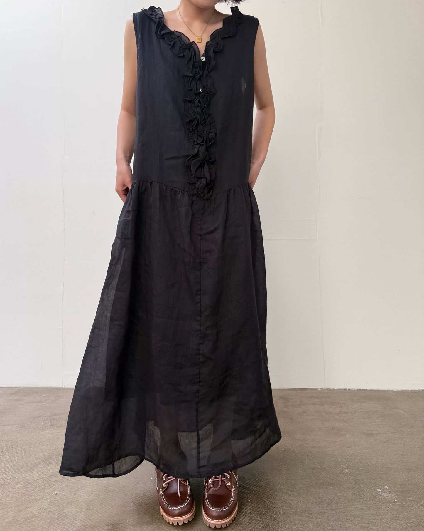 ruffle vneck flare sleeveless dress 2color【NINE7003】