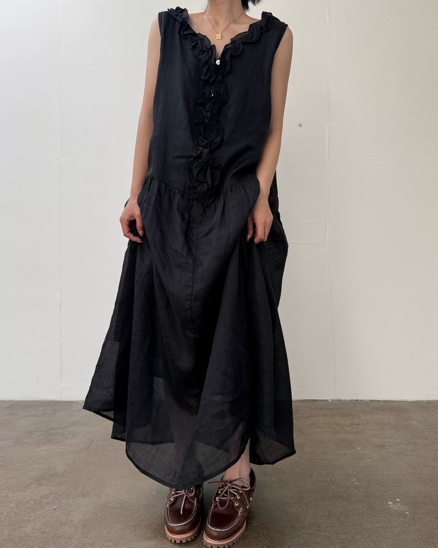 ruffle vneck flare sleeveless dress 2color【NINE7003】