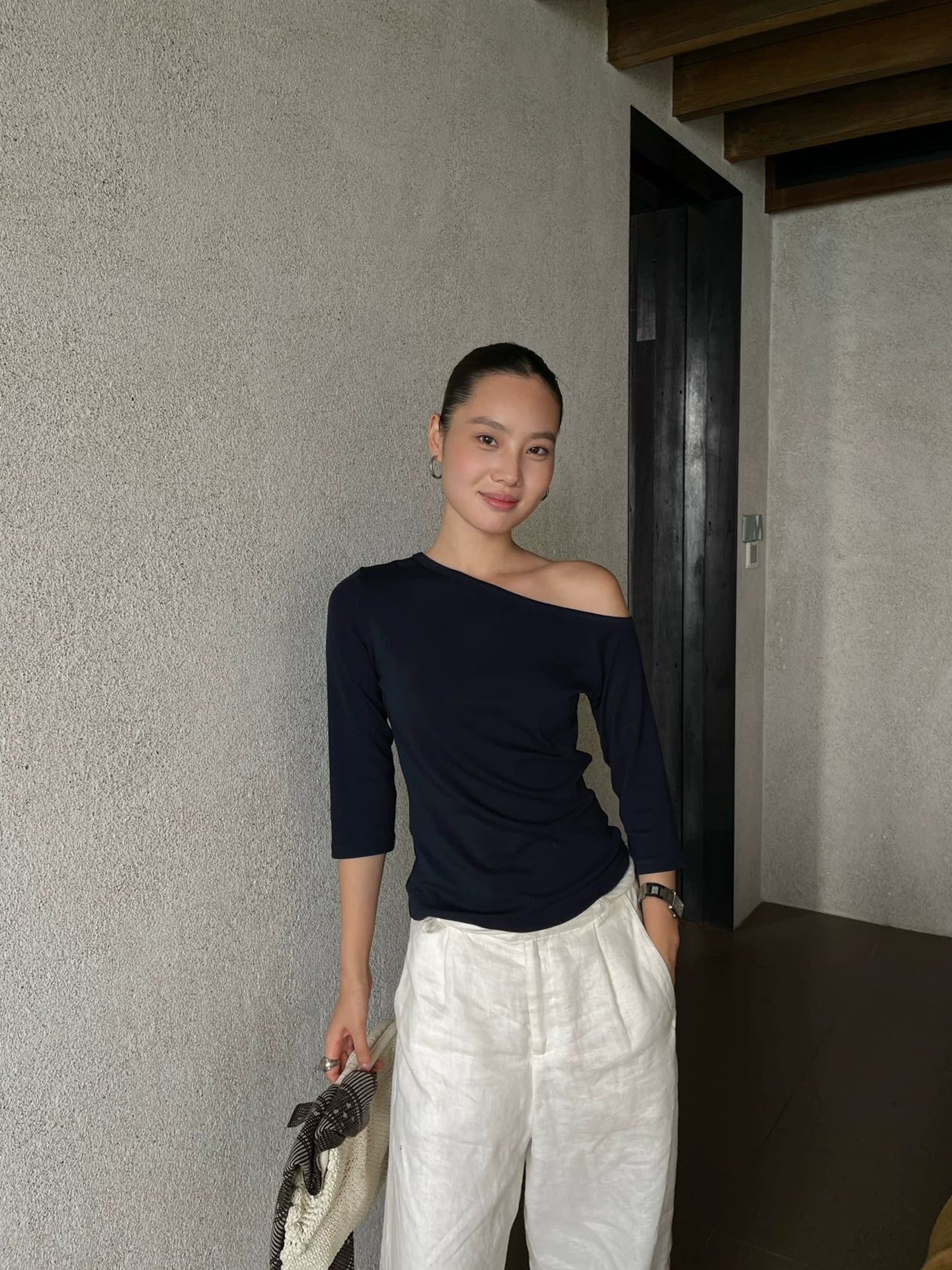 one shoulder half sleeve top 1color 【NINE7196】