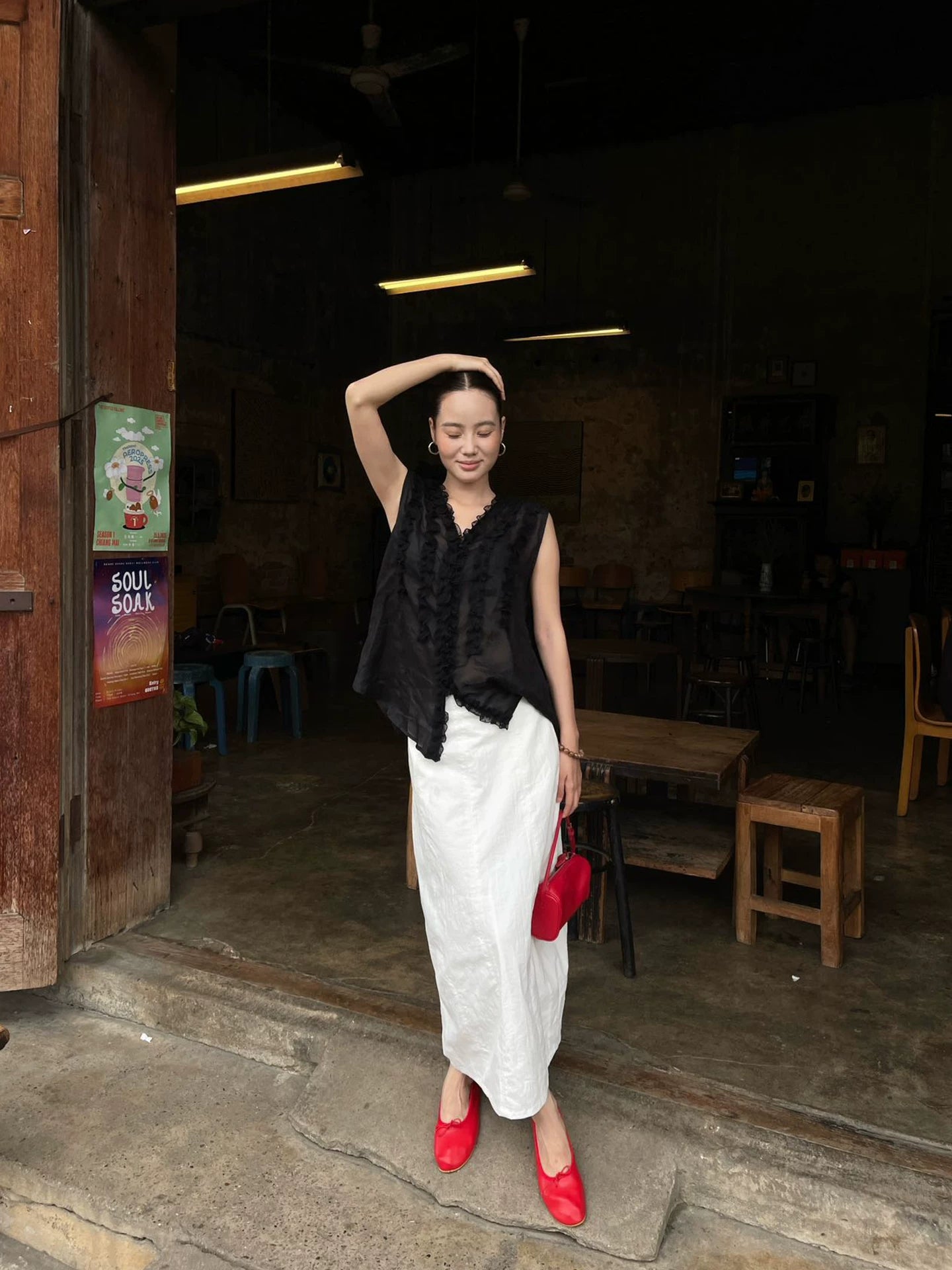 v-neck ruffle lace sheer sleeveless blouse 1color 【NINE7201】