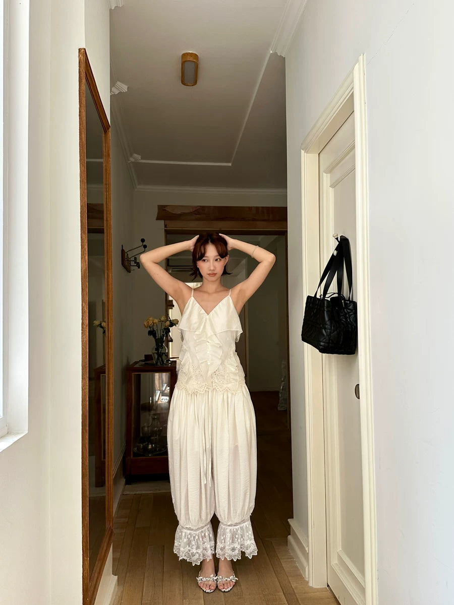 embroidery ruffle V-neck camisole tops 1color 【NINE7142】