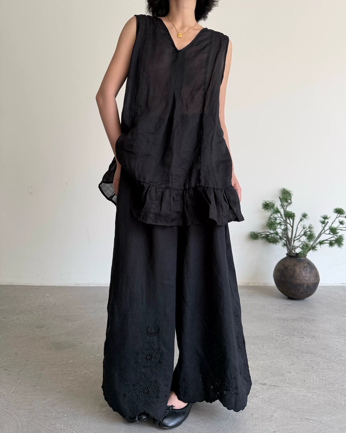 casual sleeveless ruffle hem top 1color【NINE7009】