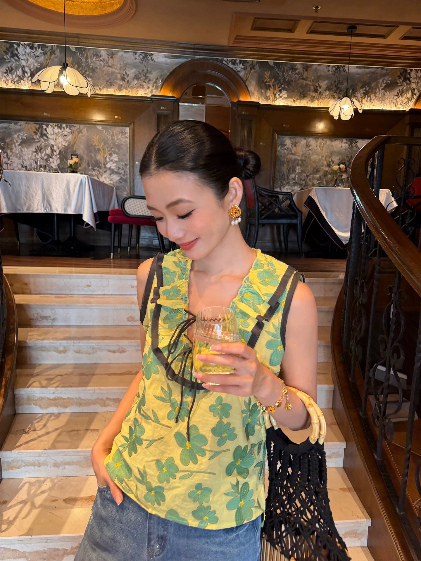 flower embroidery tie sleeveless blouse 1color 【NINE7204】