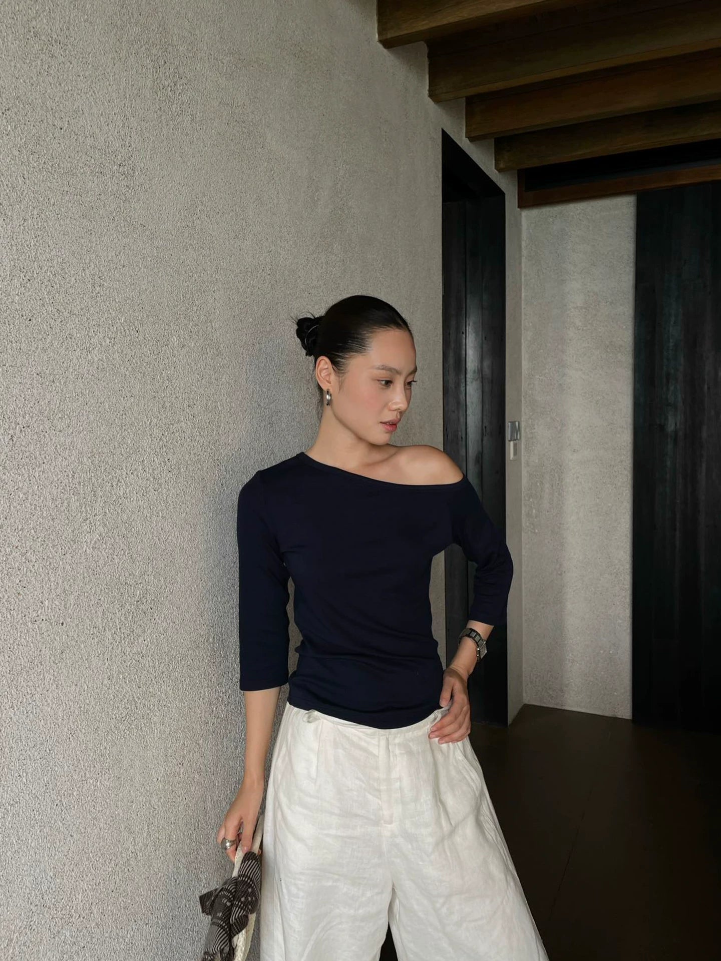 one shoulder half sleeve top 1color 【NINE7196】