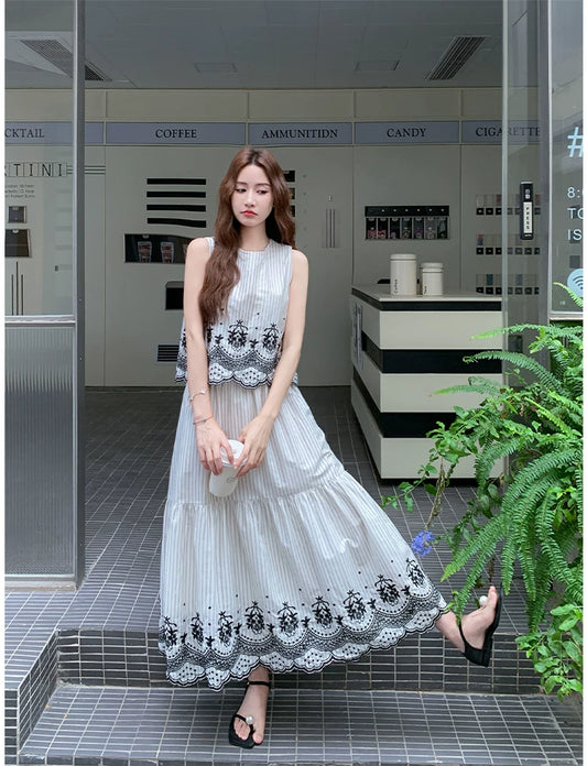 stripe embroidery skirt setup 1color 【NINE7121】