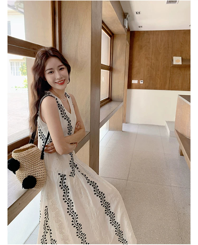 wrap lace embroidered sleeveless dress 1color 【NINE7120】