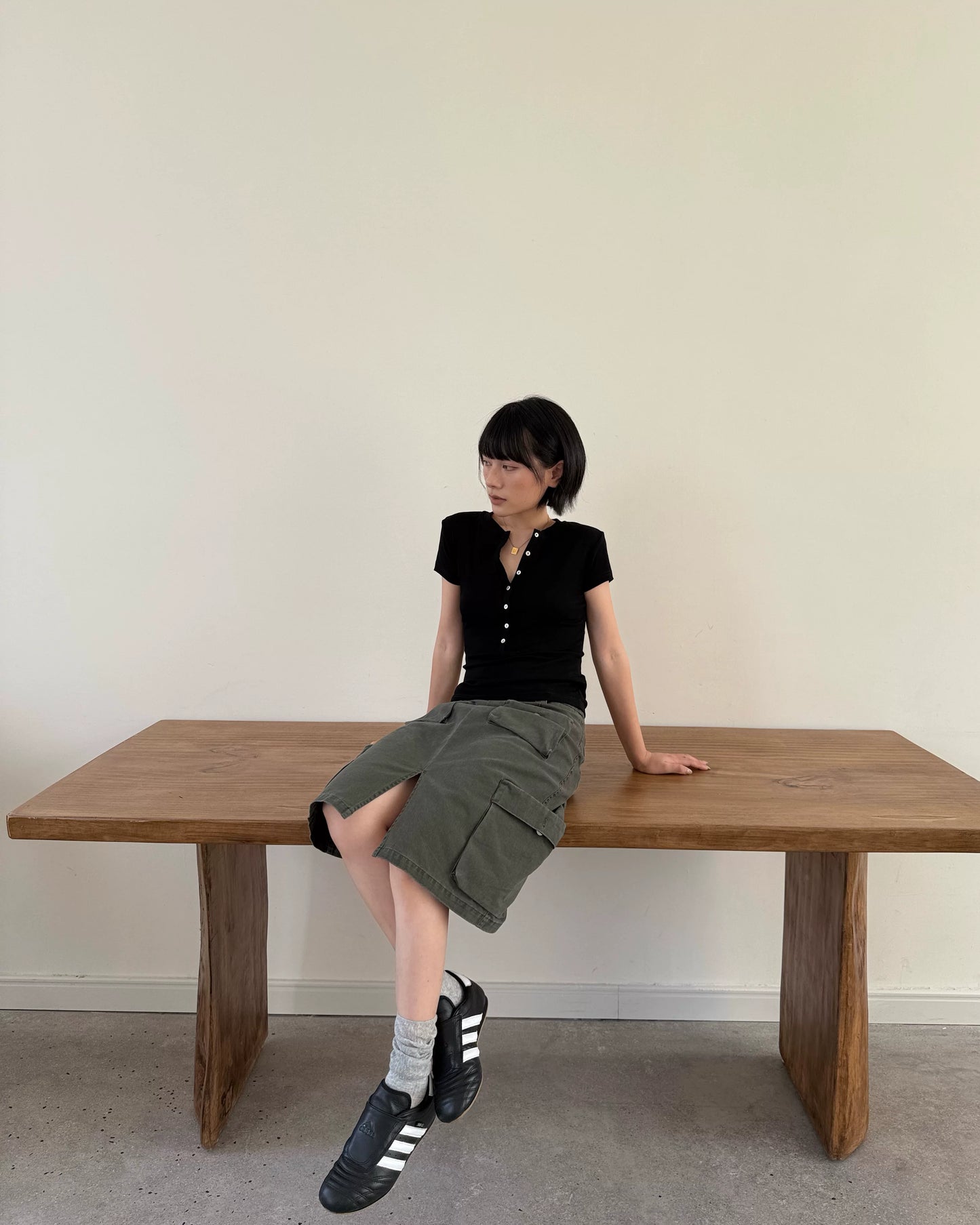 fitted henley neck short top 2color【NINE7002】