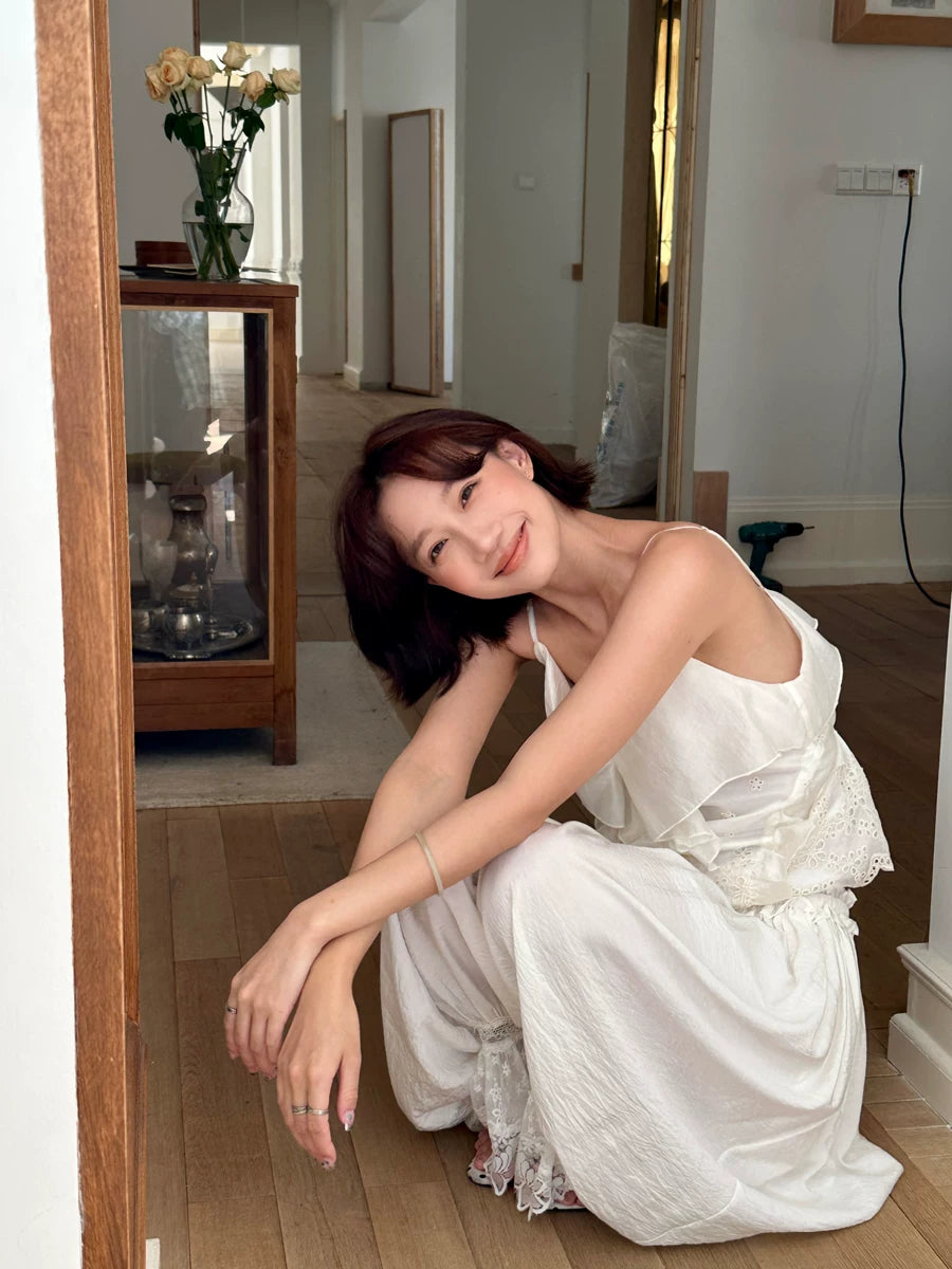 embroidery ruffle V-neck camisole tops 1color 【NINE7142】