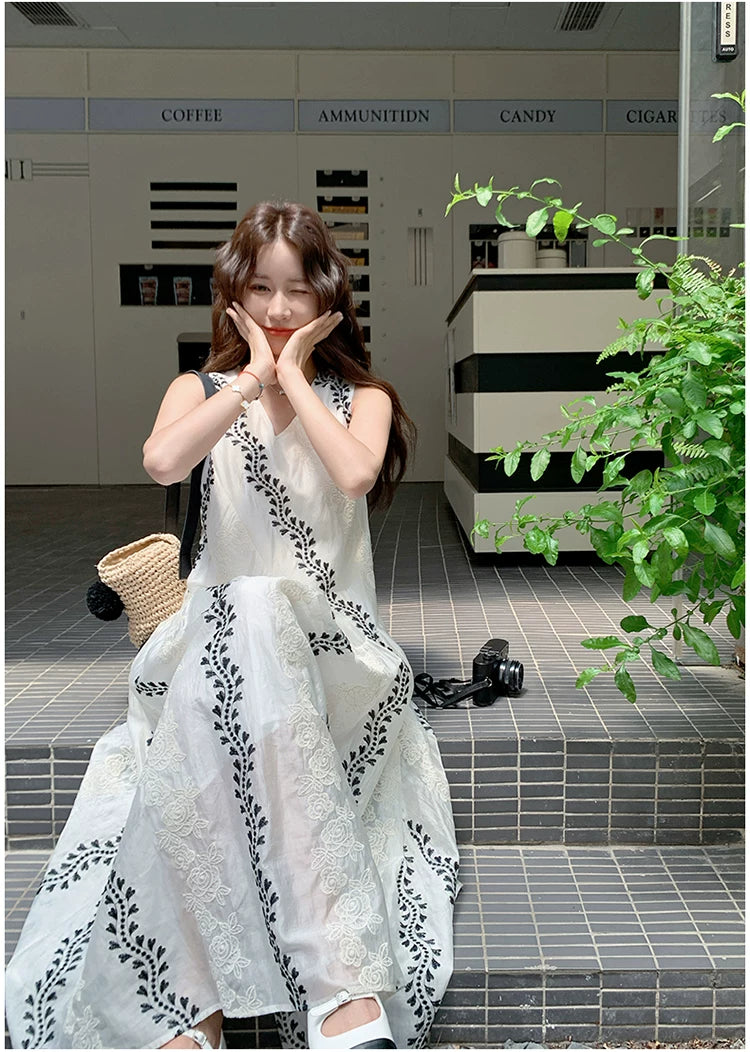 wrap lace embroidered sleeveless dress 1color 【NINE7120】