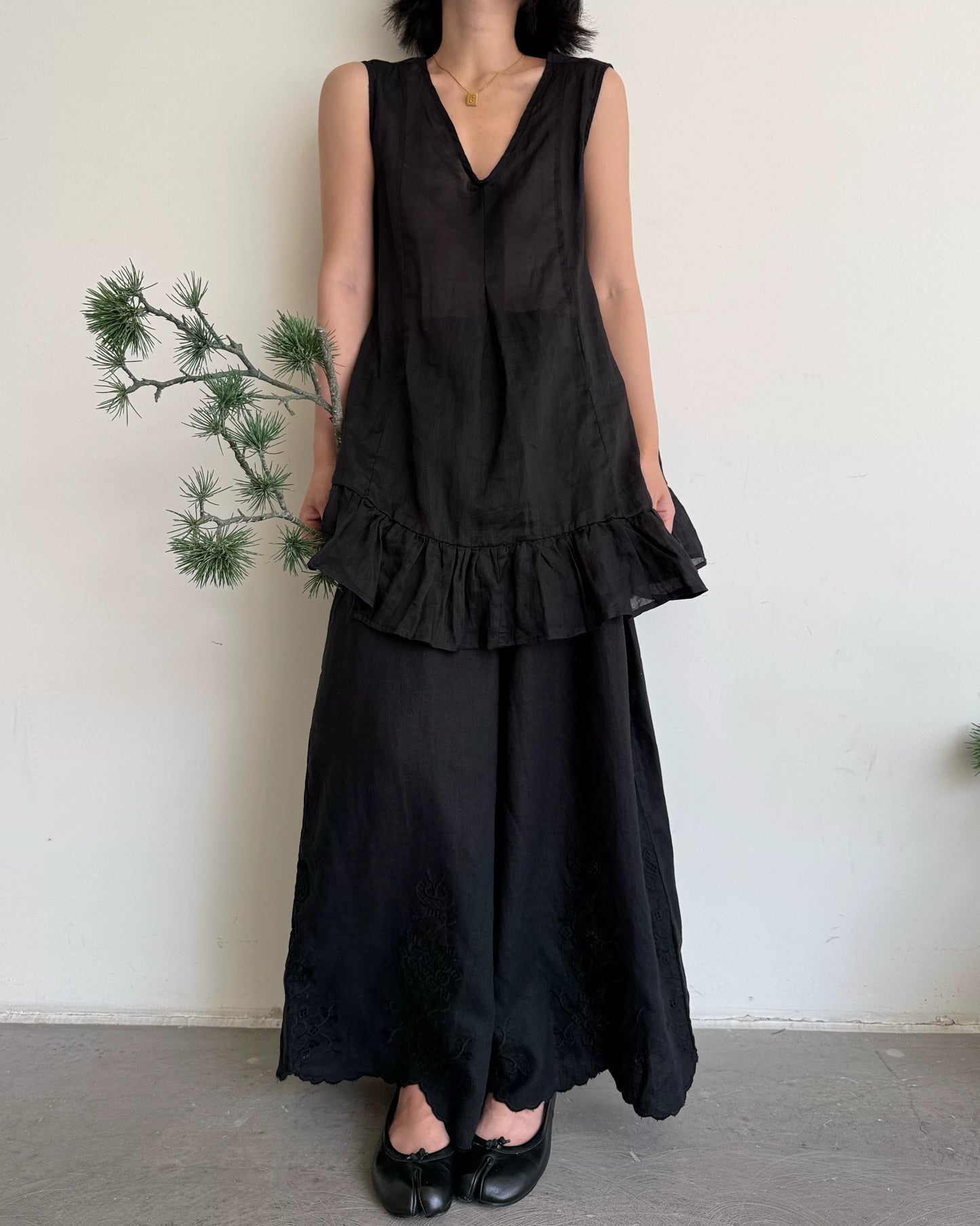 casual sleeveless ruffle hem top 1color【NINE7009】