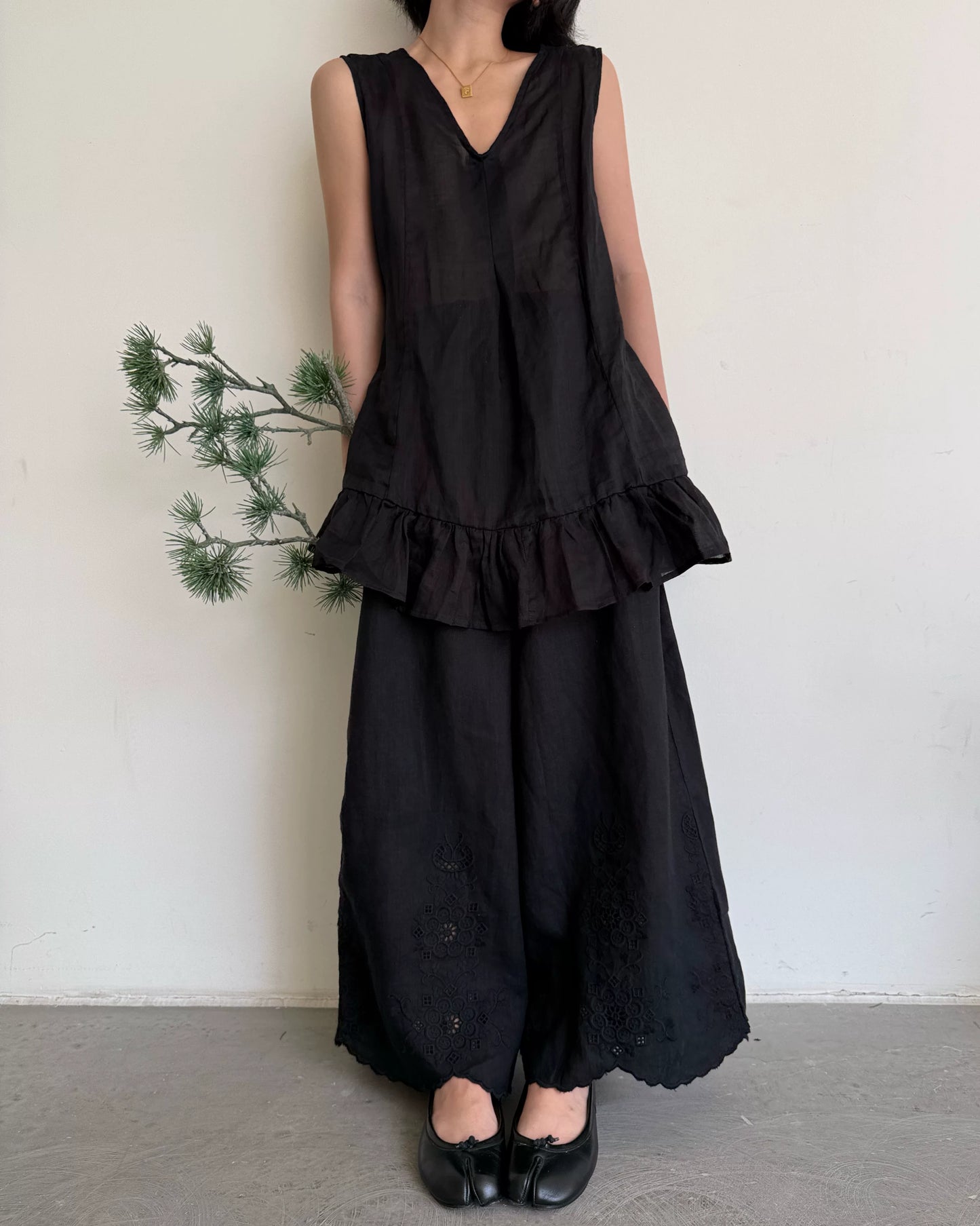 casual sleeveless ruffle hem top 1color【NINE7009】