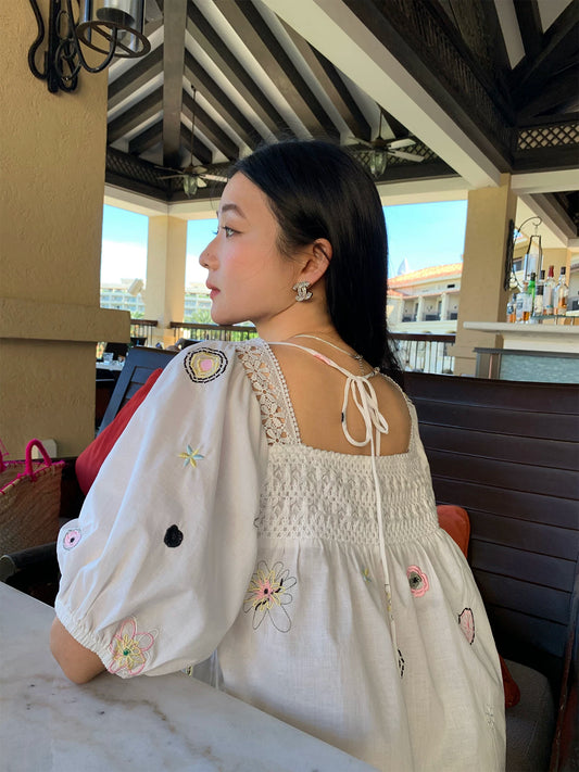 square neck embroidered puff blouse 1color 【NINE7146】