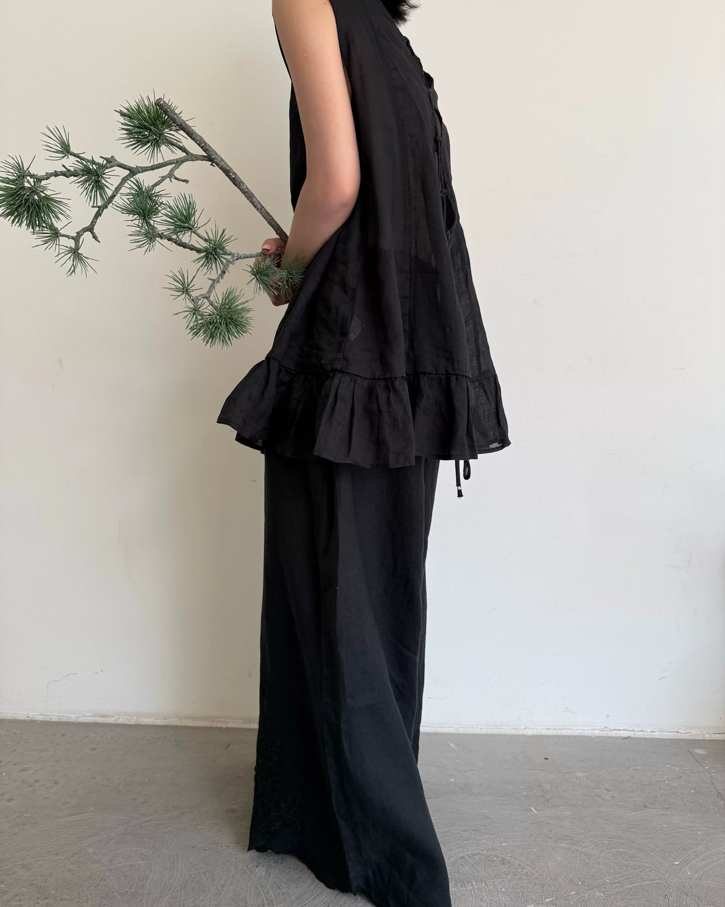 casual sleeveless ruffle hem top 1color【NINE7009】