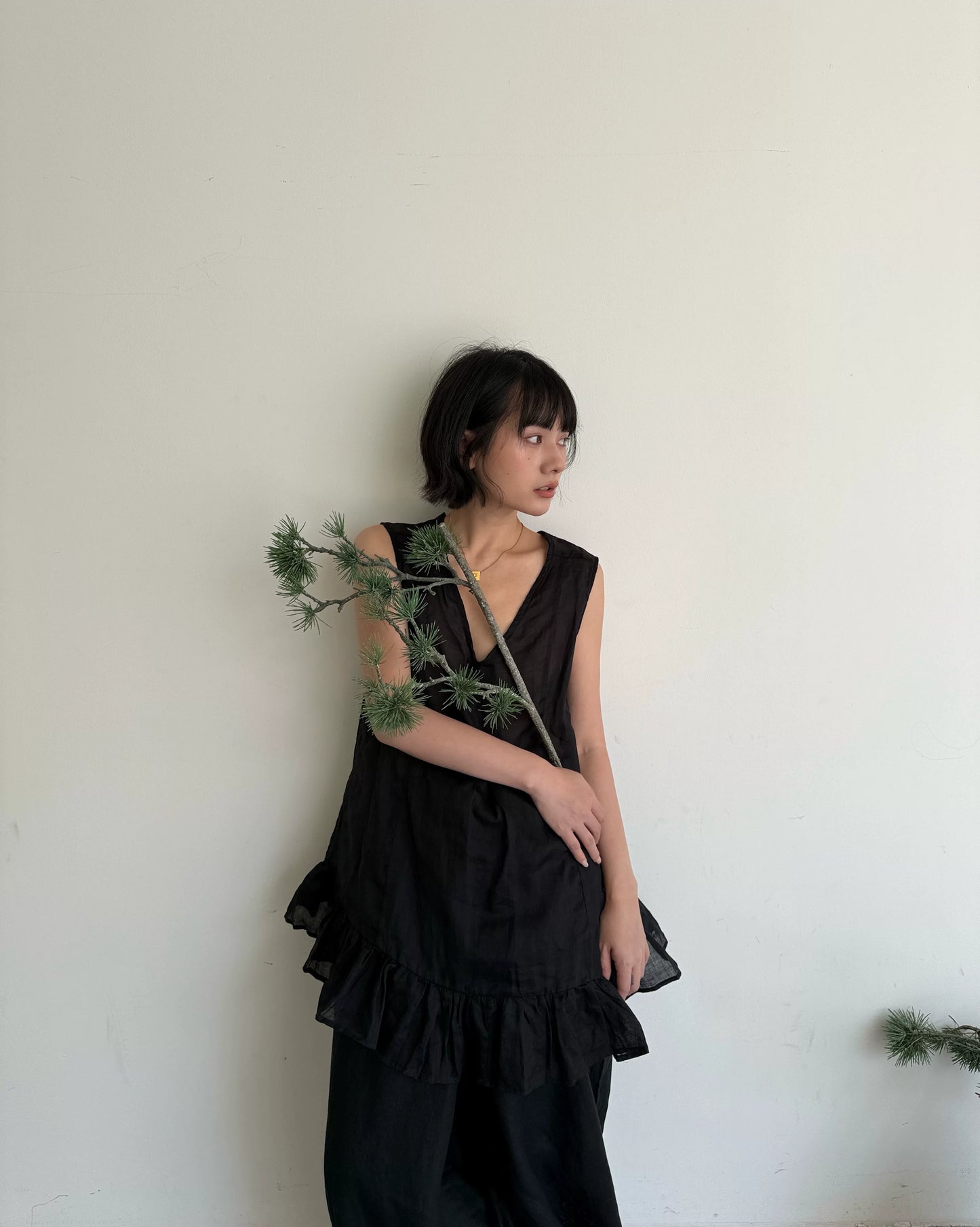 casual sleeveless ruffle hem top 1color【NINE7009】