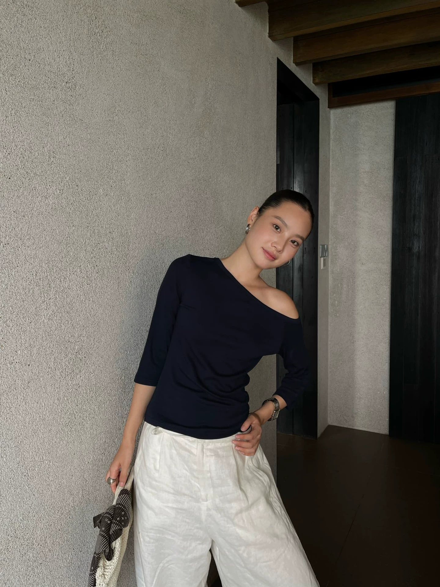 one shoulder half sleeve top 1color 【NINE7196】