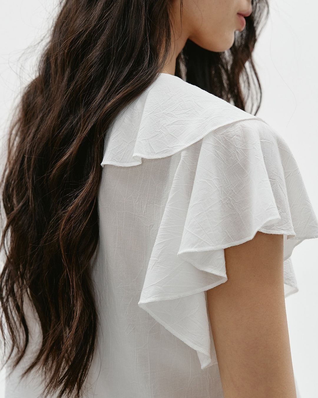 v-neck ruffled cropped blouse【NINE0335】