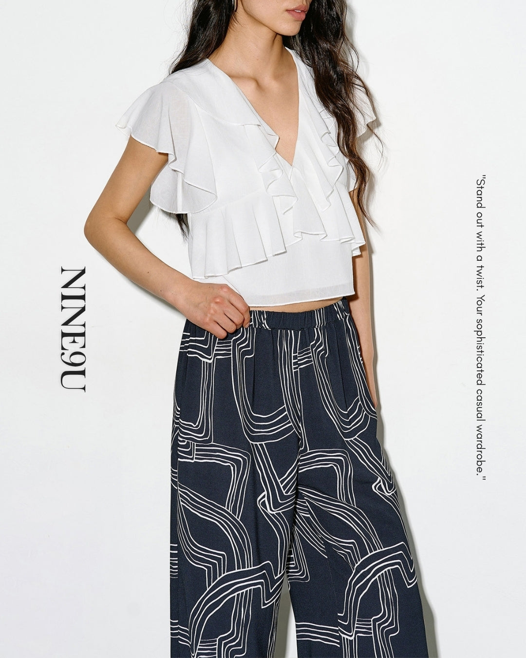 v-neck ruffled cropped blouse【NINE0335】