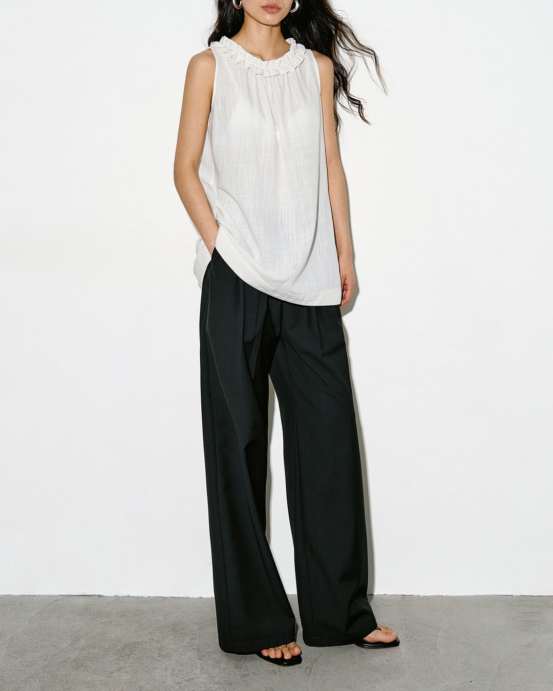 frill-collar sleeveless blouse【NINE0337】